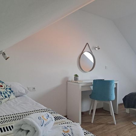 Solek Apartamenty I Pokoje Goscinne Mielno  Kültér fotó